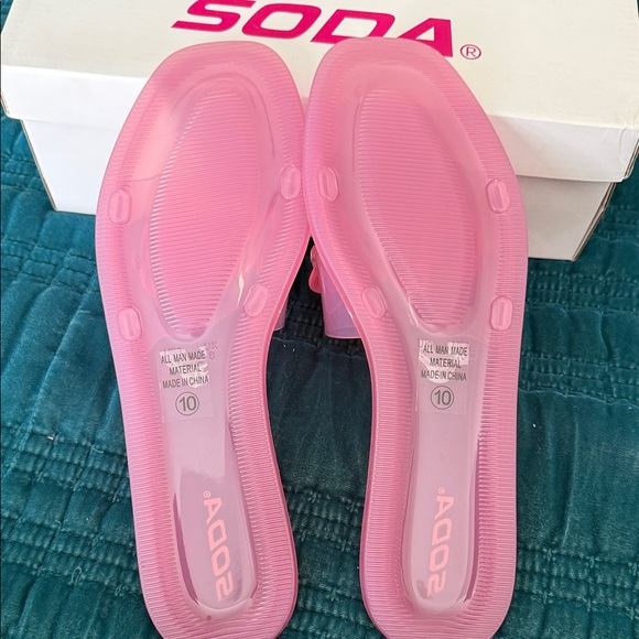 Soda Pink Jelly Slide Sandals with Chunky Chain Size 10 New In Box - Picture 2 of 5